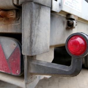 13 polige stekker aansluiten